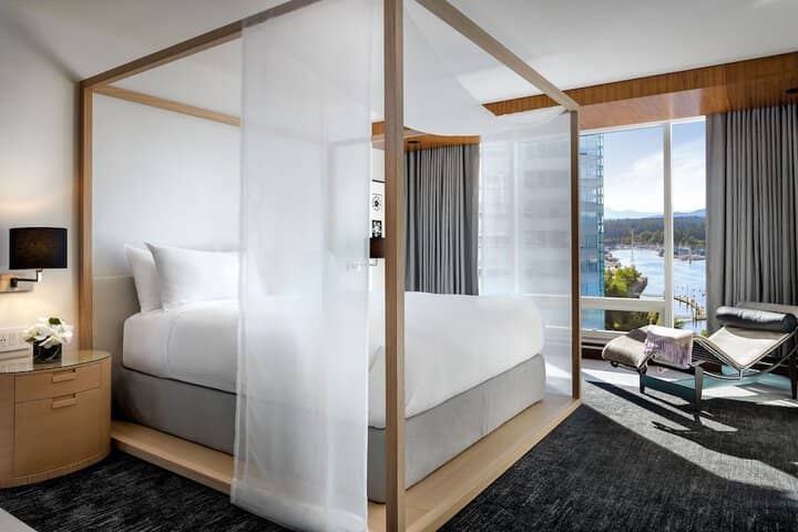 Room 20 of 137