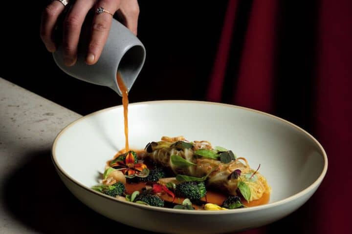 Dining 86 of 137